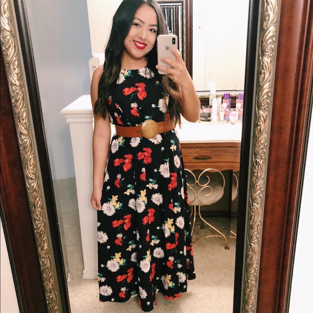 Black Floral Sleeveless Maxi Dress